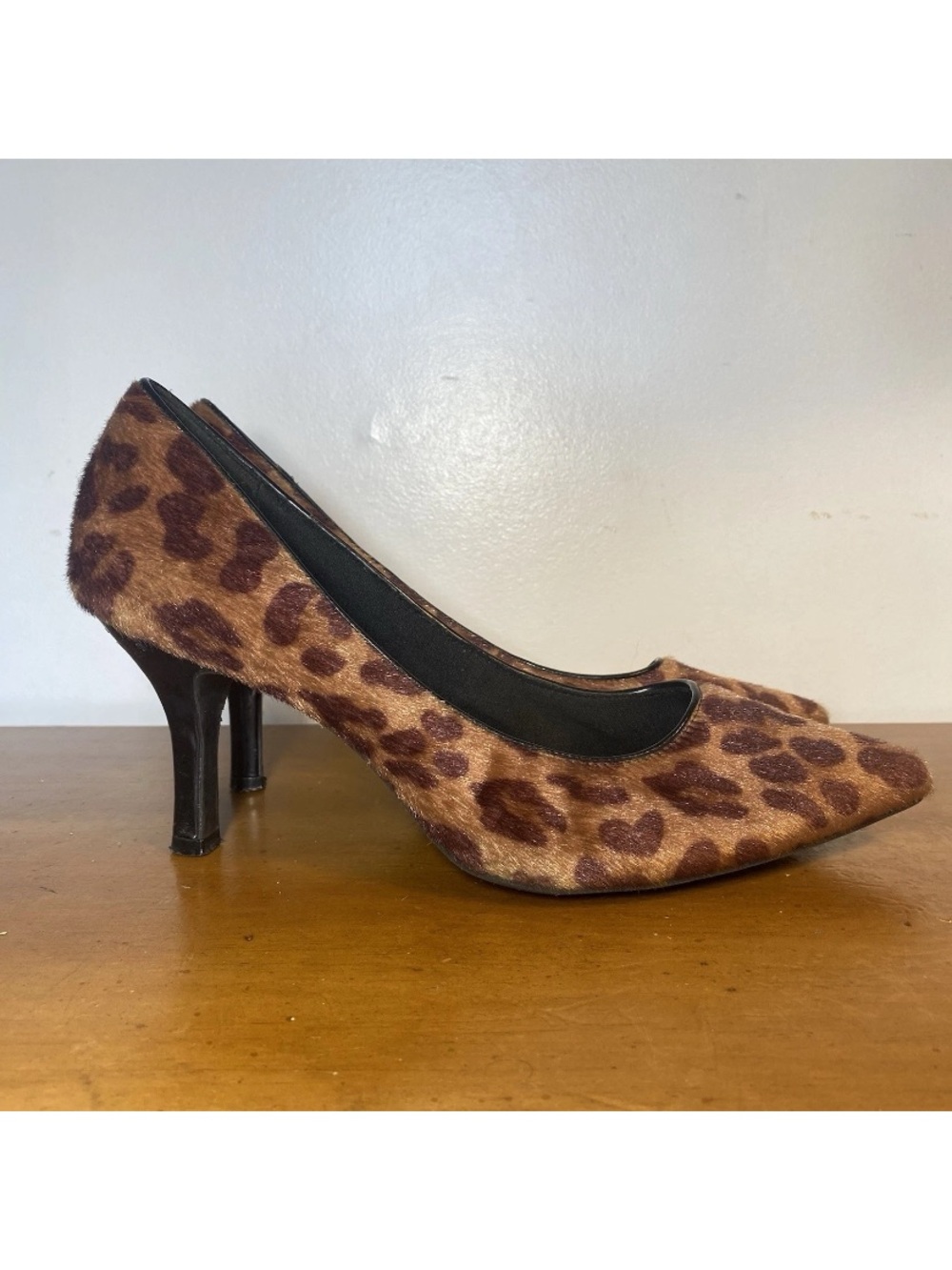 Comfort Plus Women’s 10 Wide W Faux Fur Leopard Print Heels Pumps Almond Toe